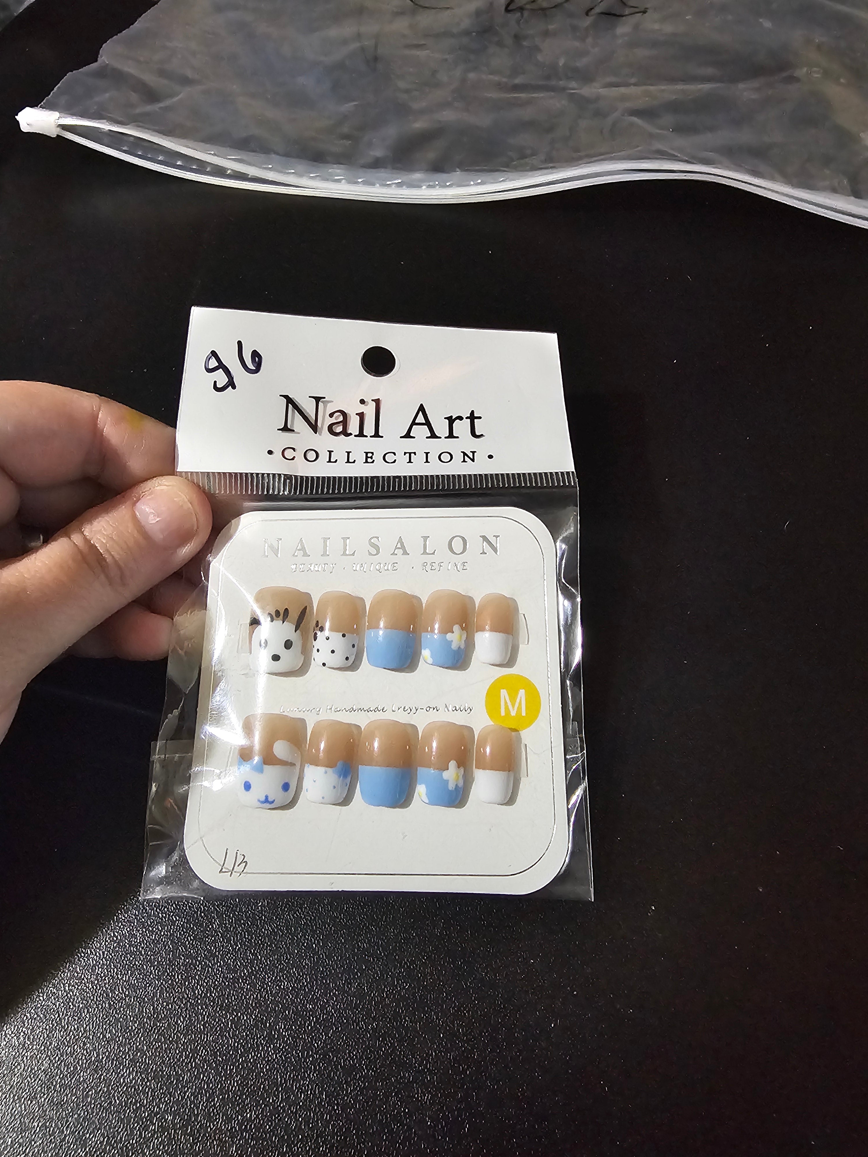 Dog blue flower , white tip press on nails
